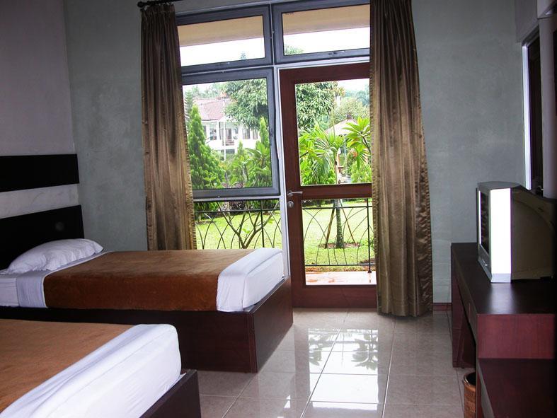 Le Villa Bougenville Bogor Buitenkant foto